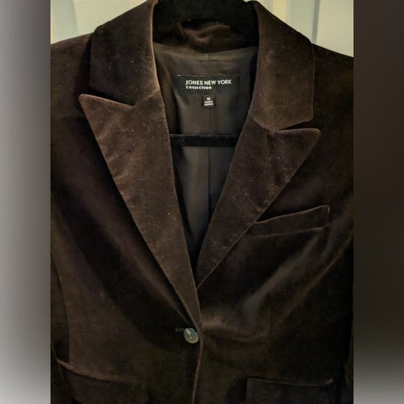 Jones New York Dark Brown Velour Blazer/Jacket/Suit Jacket, Size 10 - Picture 2 of 5